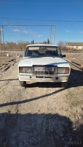 LADA (VAZ) 2107 1981, 400,000 km - 1.5 l - Salyan