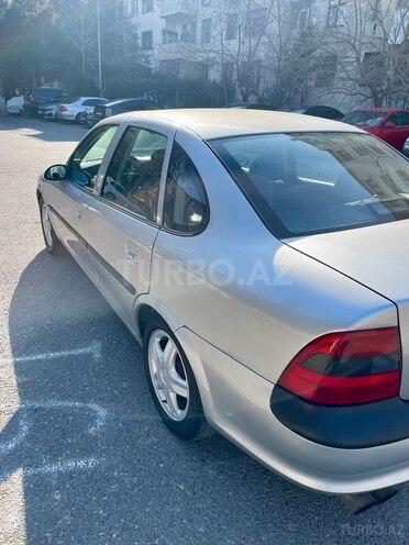Opel Vectra 1997, 220,000 km - 2.0 l - Bakı