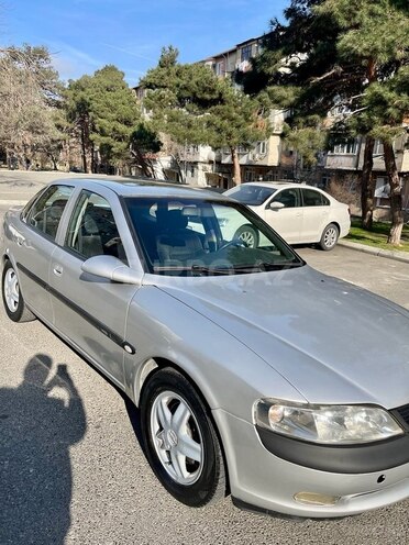 Opel Vectra 1997, 220,000 km - 2.0 l - Bakı