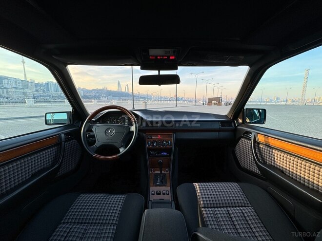 Mercedes E 200 1994, 358,000 km - 2.0 l - Bakı