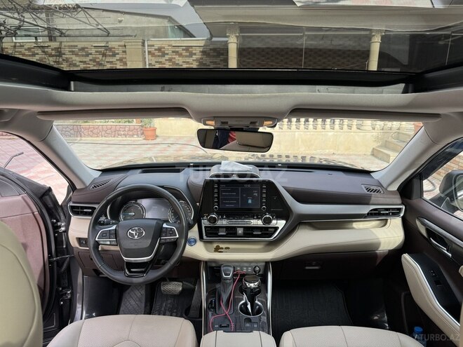 Toyota Highlander 2022, 26,300 km - 2.5 l - Bakı