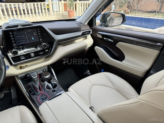 Toyota Highlander 2022, 26,300 km - 2.5 l - Bakı