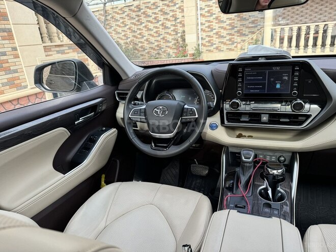 Toyota Highlander 2022, 26,300 km - 2.5 l - Bakı