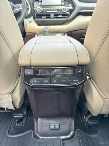 Toyota Highlander 2022, 26,300 km - 2.5 l - Bakı