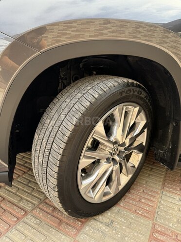 Toyota Highlander 2022, 26,300 km - 2.5 l - Bakı