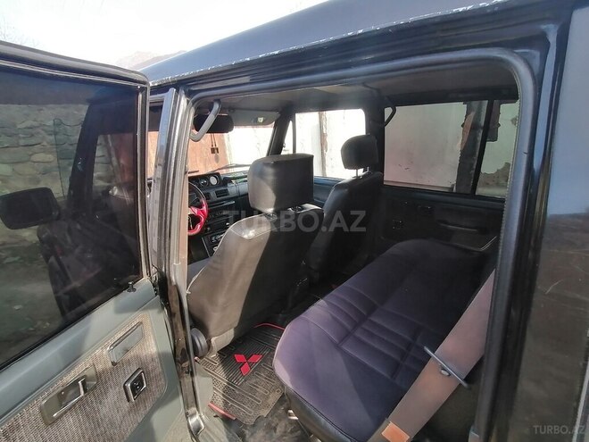 Mitsubishi Pajero 1990, 431,829 km - 2.5 л - Qax