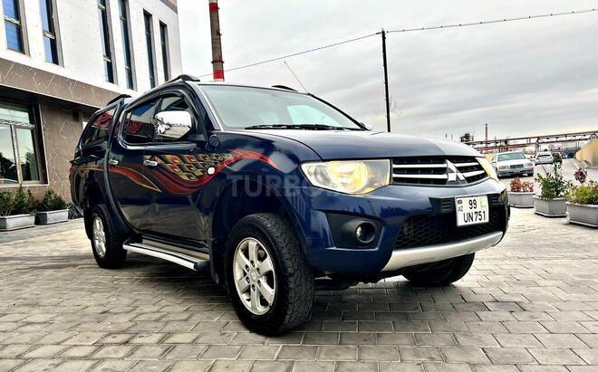 Mitsubishi L200 2012, 279,000 km - 2.5 л - Bakı