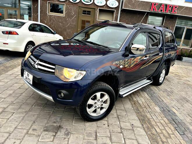 Mitsubishi L200 2012, 279,000 km - 2.5 л - Bakı