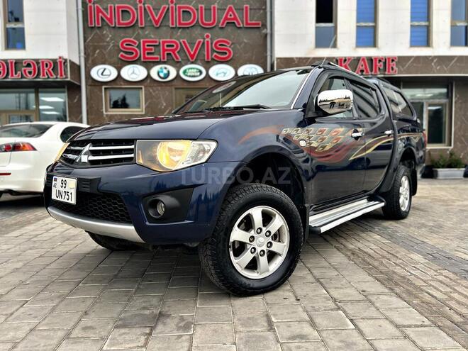 Mitsubishi L200 2012, 279,000 km - 2.5 л - Bakı