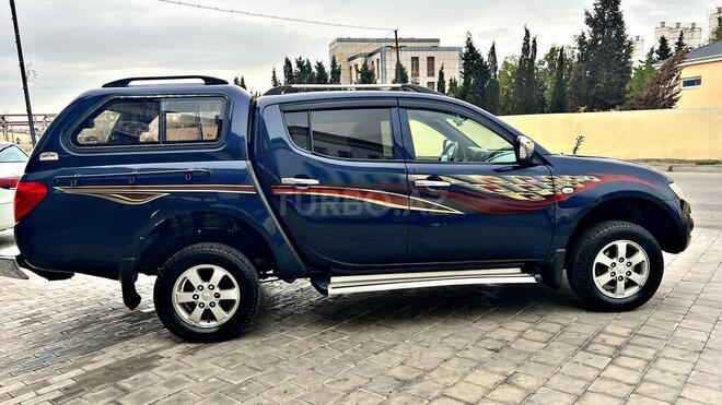 Mitsubishi L200 2012, 279,000 km - 2.5 л - Bakı