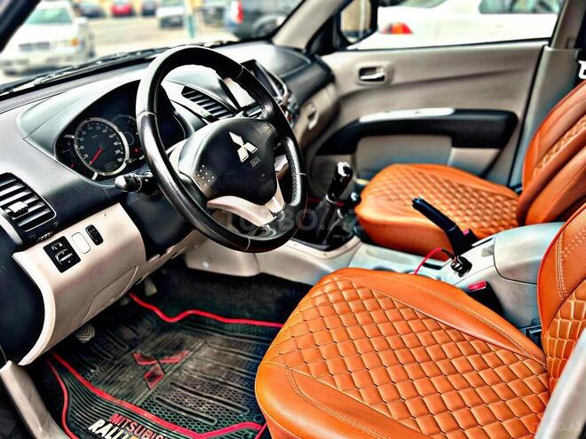 Mitsubishi L200 2012, 279,000 km - 2.5 л - Bakı