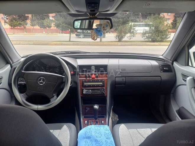 Mercedes C 220 2000, 342,000 km - 2.2 l - Sumqayıt
