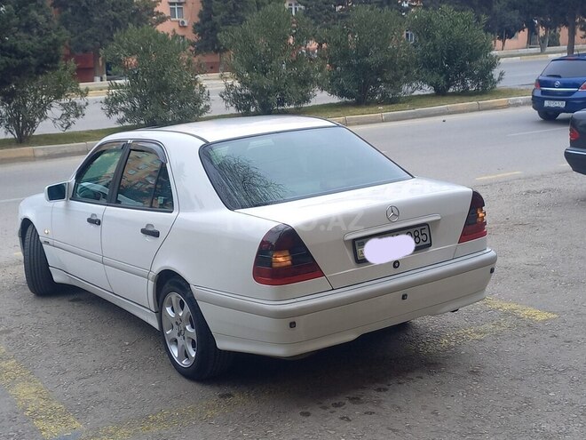 Mercedes C 220 2000, 342,000 km - 2.2 l - Sumqayıt
