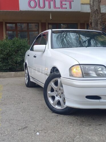 Mercedes C 220 2000, 342,000 km - 2.2 l - Sumqayıt