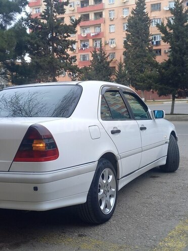 Mercedes C 220 2000, 342,000 km - 2.2 l - Sumqayıt