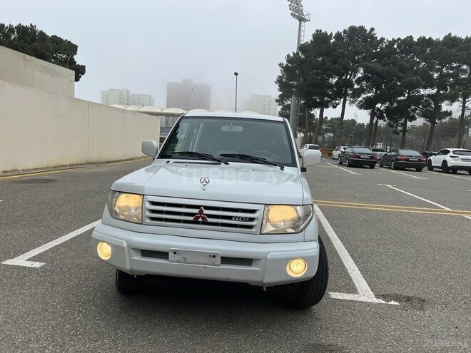 Mitsubishi Pajero io 2000, 312,000 km - 1.8 л - Sumqayıt