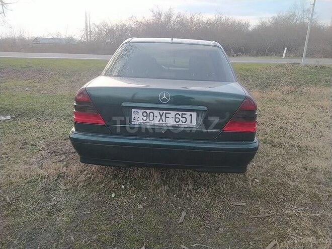 Mercedes C 240 1998, 322,000 km - 2.4 l - Qax
