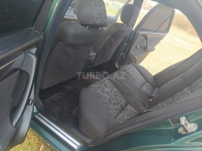 Mercedes C 240 1998, 322,000 km - 2.4 l - Qax
