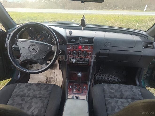 Mercedes C 240 1998, 322,000 km - 2.4 l - Qax