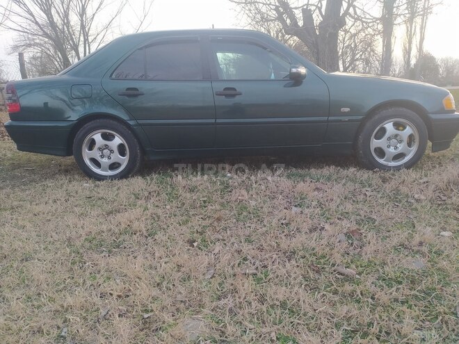 Mercedes C 240 1998, 322,000 km - 2.4 l - Qax