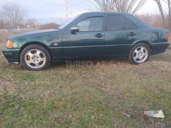 Mercedes C 240 1998, 322,000 km - 2.4 l - Qax