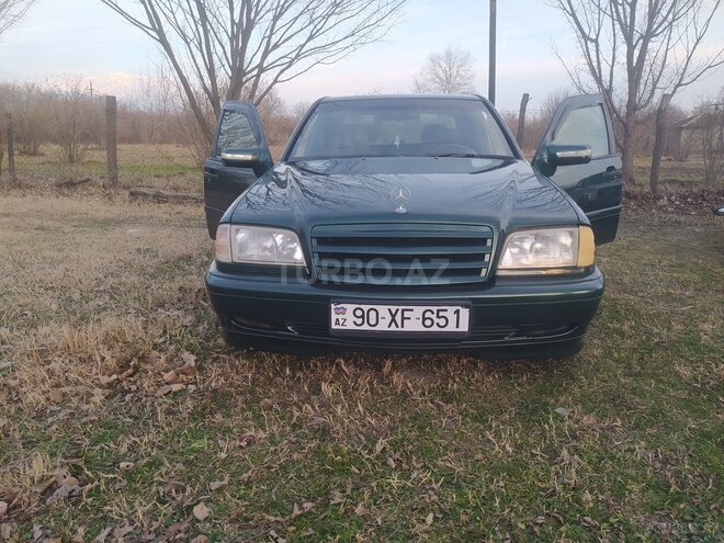 Mercedes C 240 1998, 322,000 km - 2.4 l - Qax