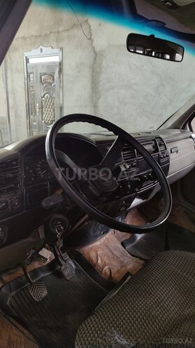 GAZ 322173 2003, 200,000 km - 2.4 l - Salyan