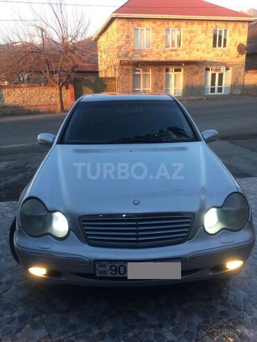 Mercedes C 200 2000, 327,000 km - 2.0 л - Qax