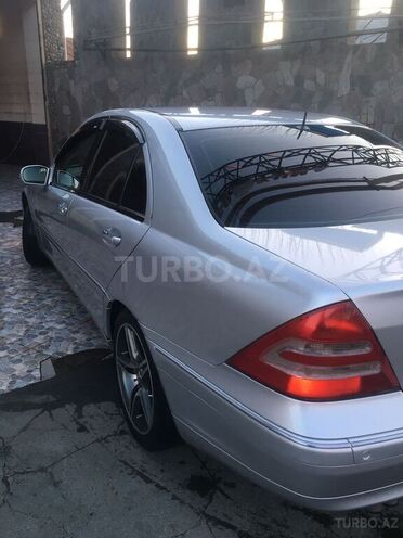 Mercedes C 200 2000, 327,000 km - 2.0 л - Qax