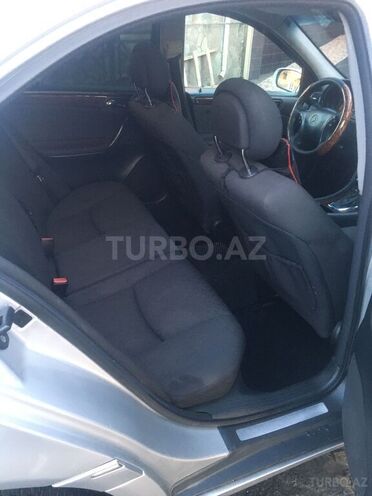Mercedes C 200 2000, 327,000 km - 2.0 л - Qax