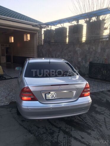 Mercedes C 200 2000, 327,000 km - 2.0 л - Qax