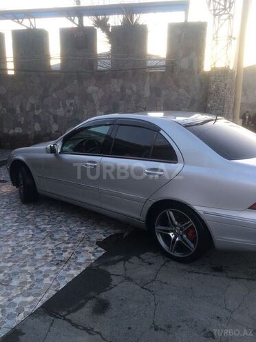 Mercedes C 200 2000, 327,000 km - 2.0 л - Qax