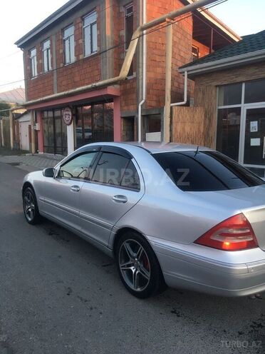 Mercedes C 200 2000, 327,000 km - 2.0 л - Qax