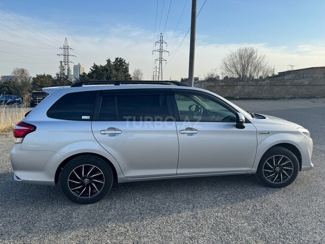 Toyota Corolla 2015, 85,742 km - 1.5 l - Bakı