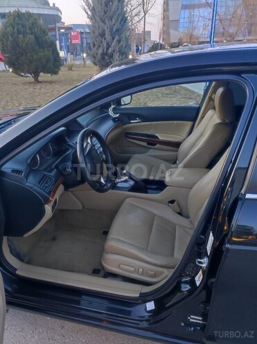 Honda Accord 2011, 267,000 km - 2.4 l - Quba