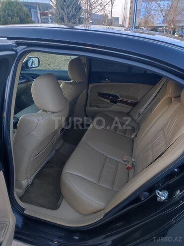 Honda Accord 2011, 267,000 km - 2.4 l - Quba