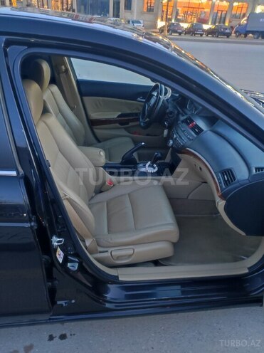 Honda Accord 2011, 267,000 km - 2.4 l - Quba