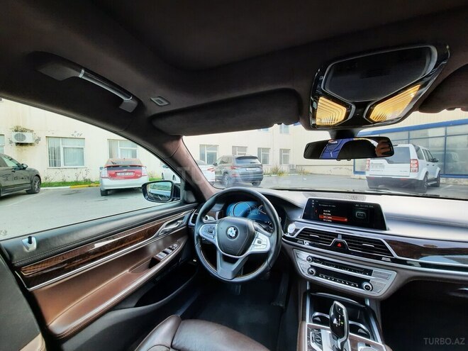 BMW 750 2017, 99,166 km - 4.4 l - Bakı