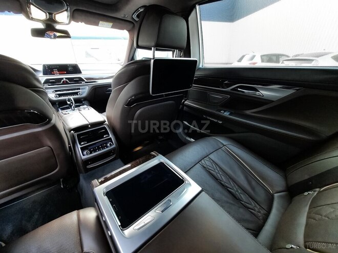BMW 750 2017, 99,166 km - 4.4 l - Bakı