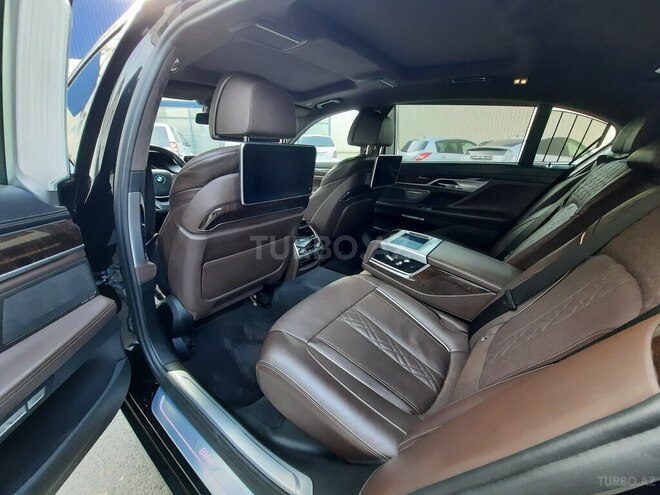BMW 750 2017, 99,166 km - 4.4 l - Bakı