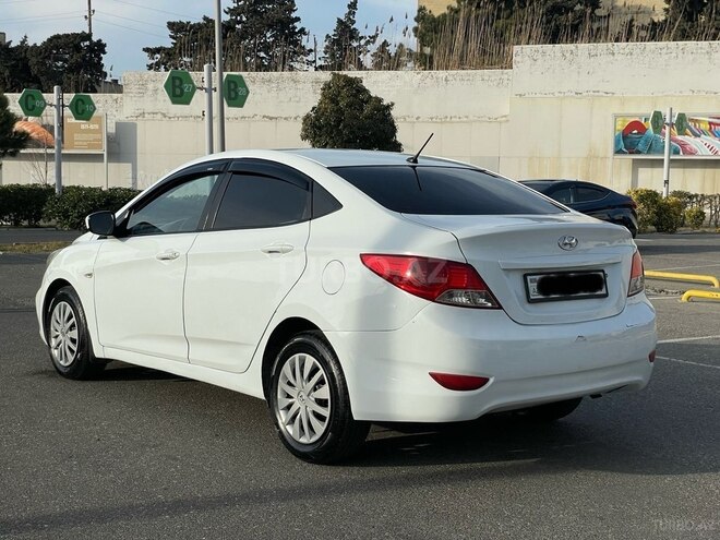 Hyundai Accent 2012, 240,858 km - 1.6 l - Bakı