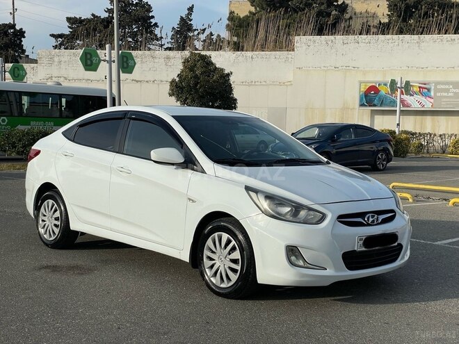 Hyundai Accent 2012, 240,858 km - 1.6 l - Bakı
