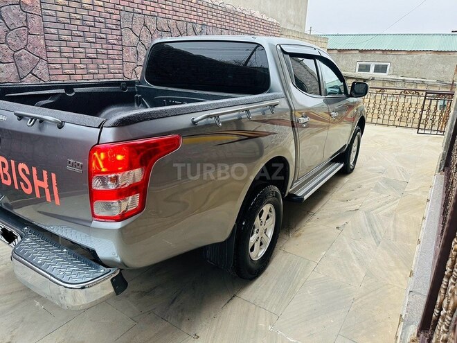 Mitsubishi L200 2016, 153,567 km - 2.5 l - Bakı