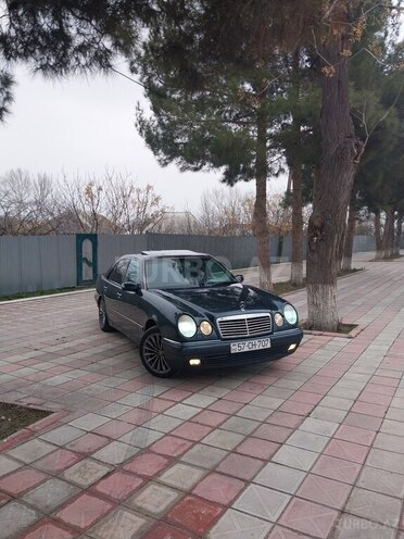 Mercedes E 280 1998, 298,463 km - 2.8 l - Zərdab