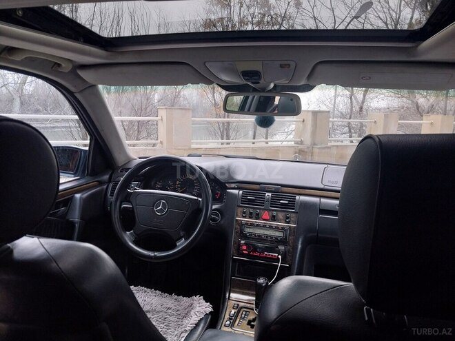 Mercedes E 280 1998, 298,463 km - 2.8 l - Zərdab