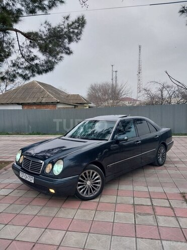Mercedes E 280 1998, 298,463 km - 2.8 l - Zərdab