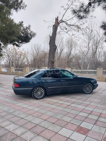 Mercedes E 280 1998, 298,463 km - 2.8 l - Zərdab