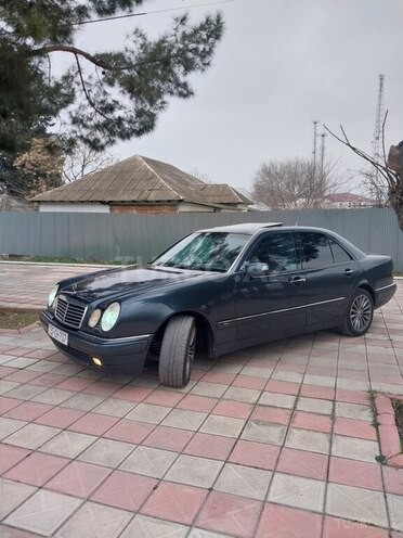 Mercedes E 280 1998, 298,463 km - 2.8 l - Zərdab