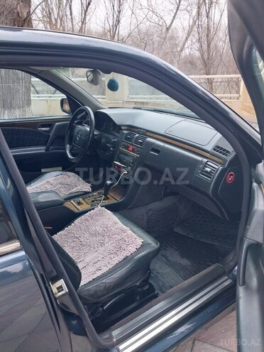 Mercedes E 280 1998, 298,463 km - 2.8 l - Zərdab