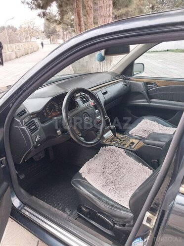 Mercedes E 280 1998, 298,463 km - 2.8 l - Zərdab